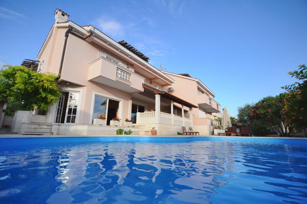 Apartments Villa Marnii Kožino 外观 照片