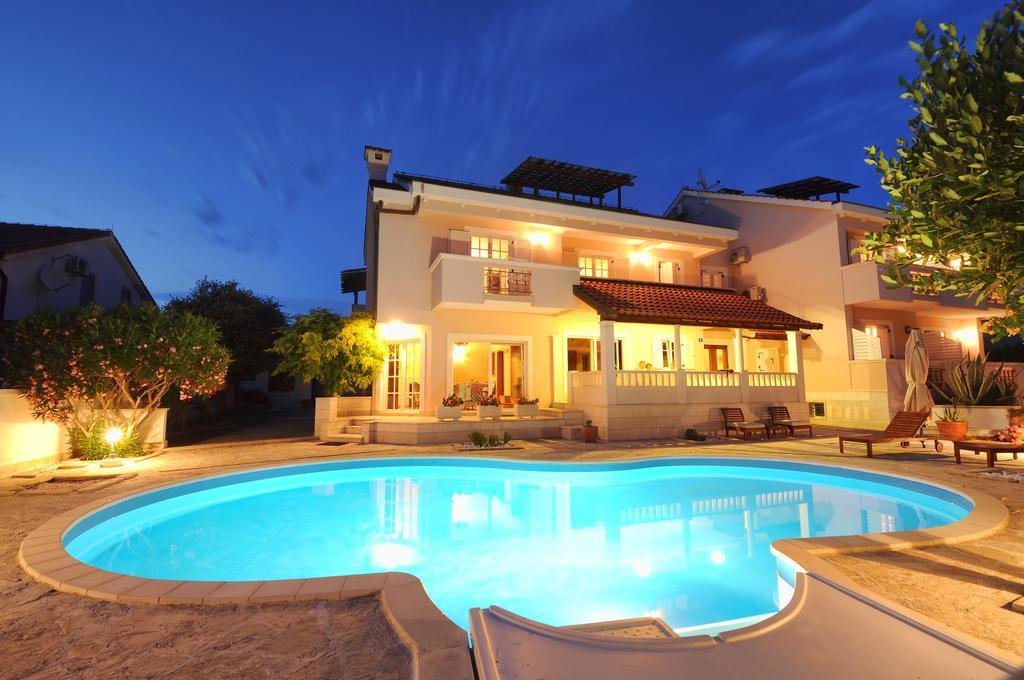 Apartments Villa Marnii Kožino 外观 照片