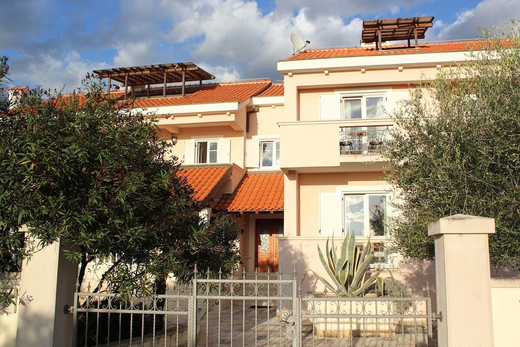 Apartments Villa Marnii Kožino 外观 照片