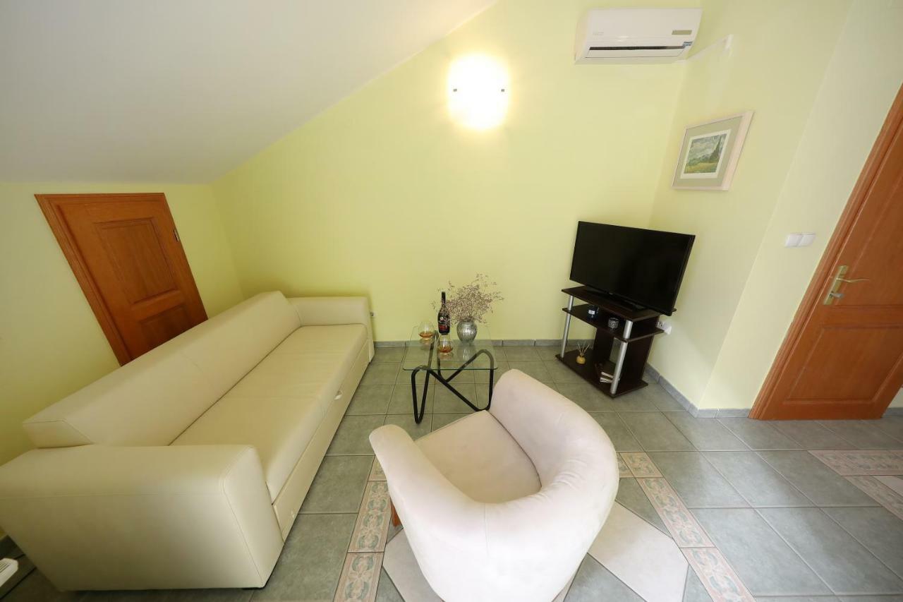 Apartments Villa Marnii Kožino 外观 照片