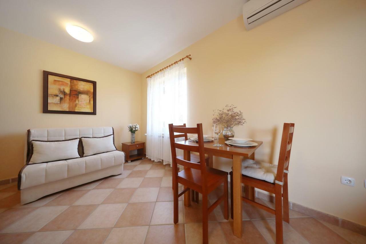 Apartments Villa Marnii Kožino 外观 照片