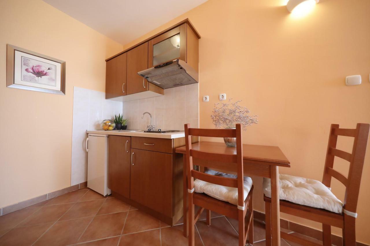 Apartments Villa Marnii Kožino 外观 照片