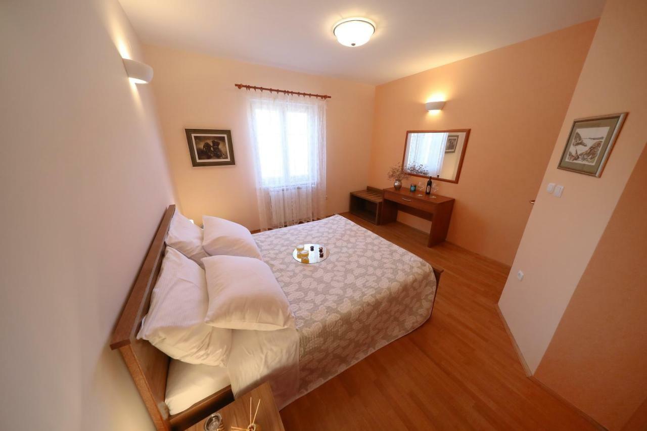Apartments Villa Marnii Kožino 外观 照片