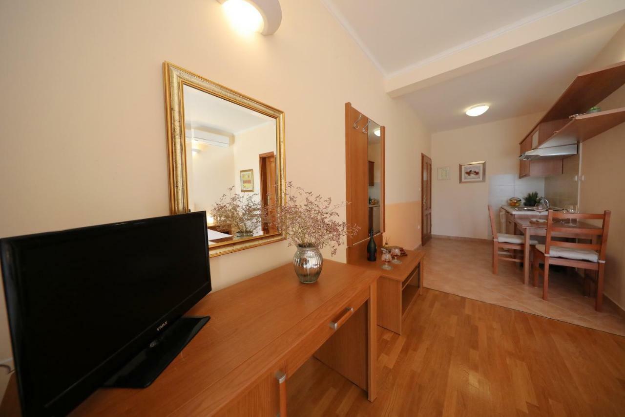 Apartments Villa Marnii Kožino 外观 照片